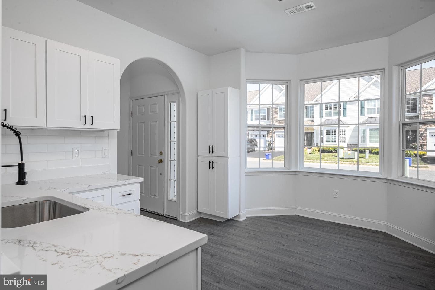 517 Harvest Drive photo 5
