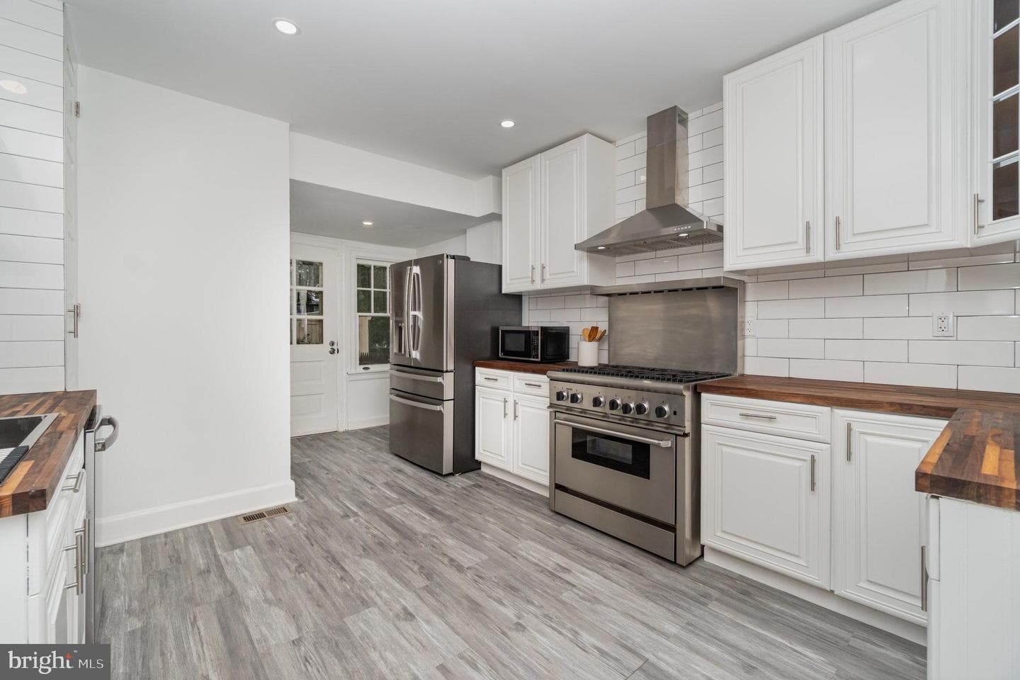 932 Franklin Street photo 13