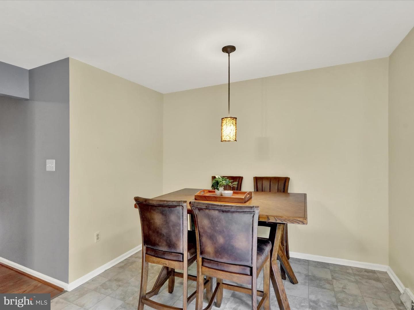 21 Warwick Court photo 12