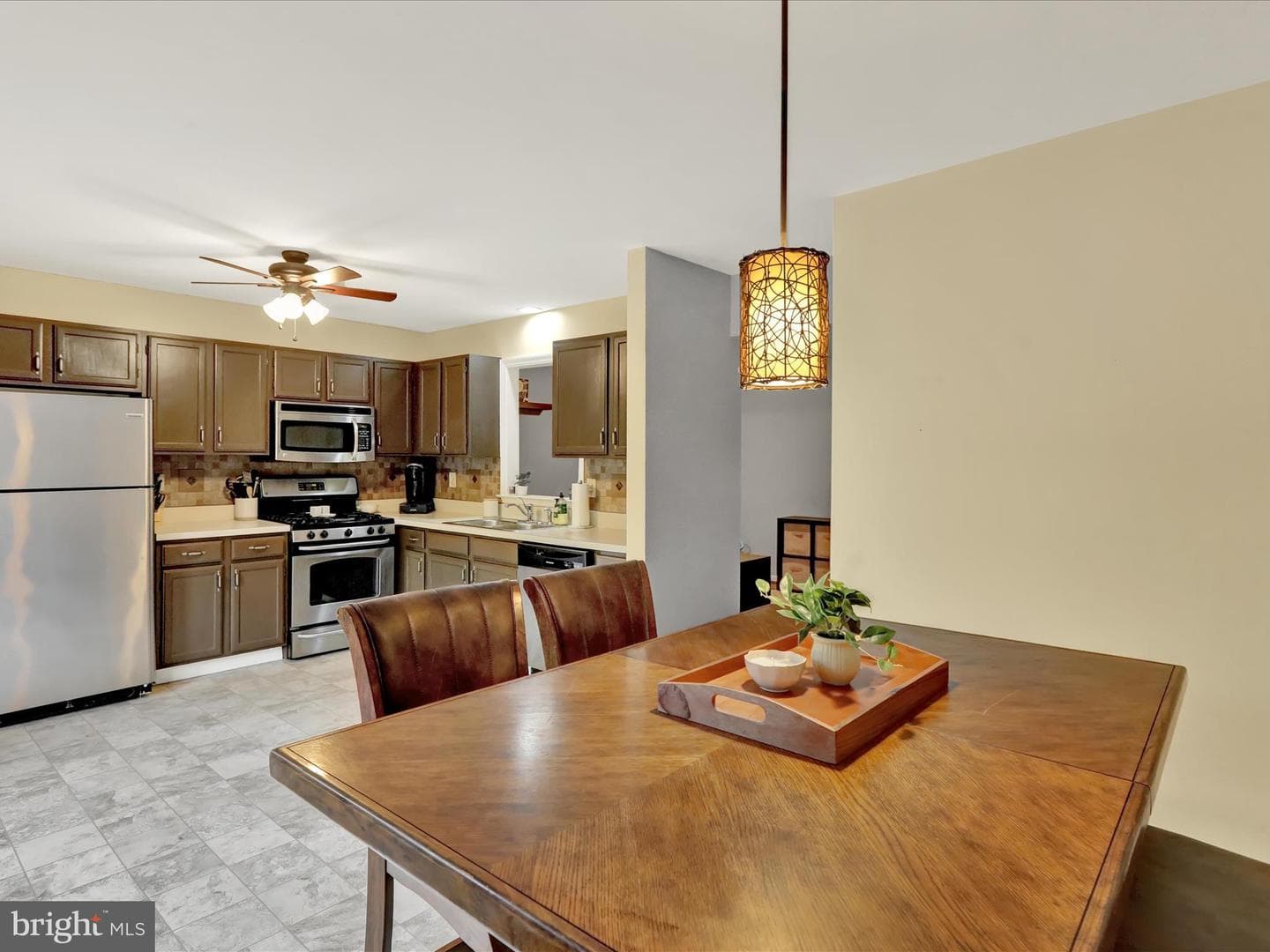 21 Warwick Court photo 13