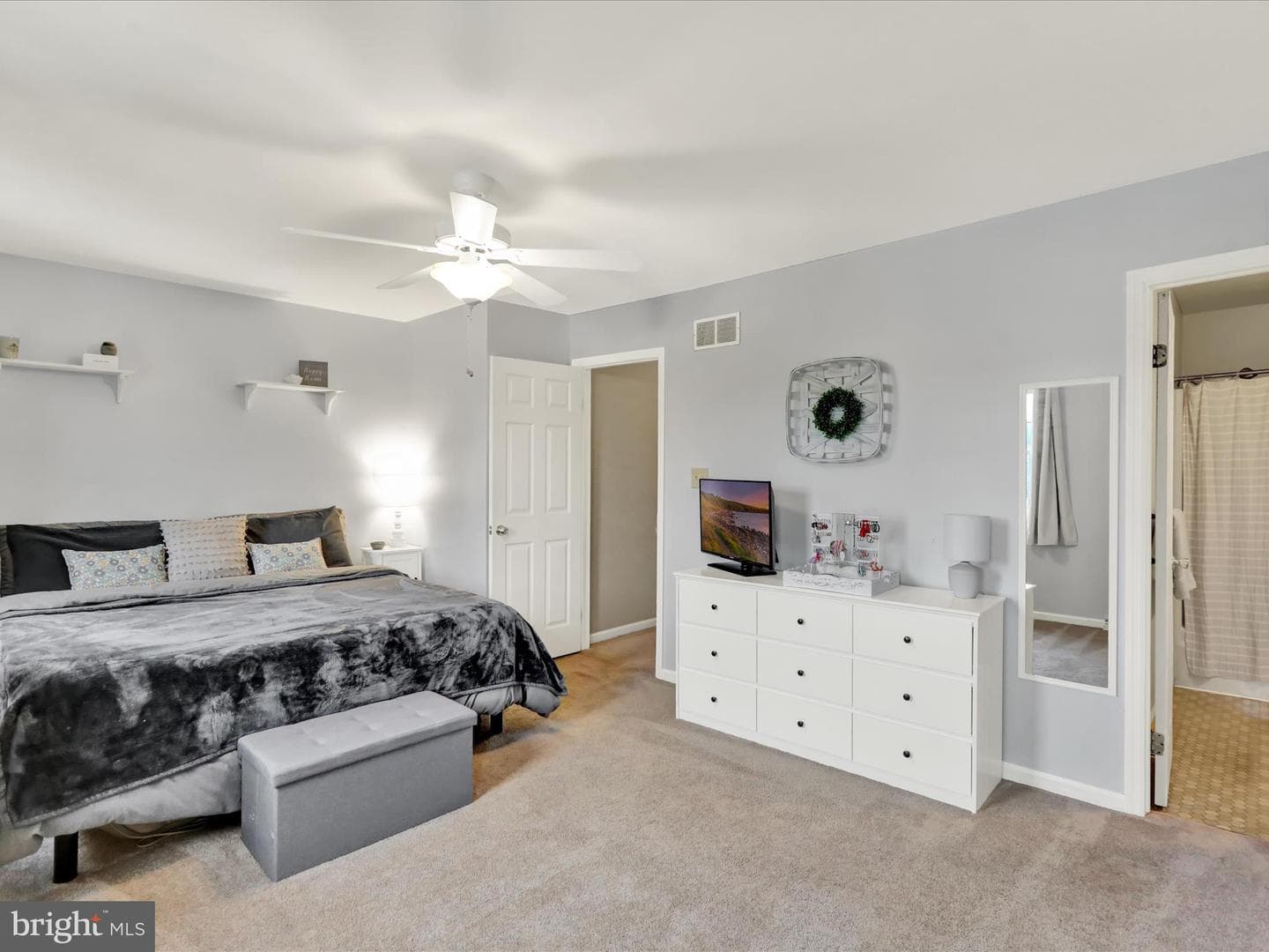 21 Warwick Court photo 19