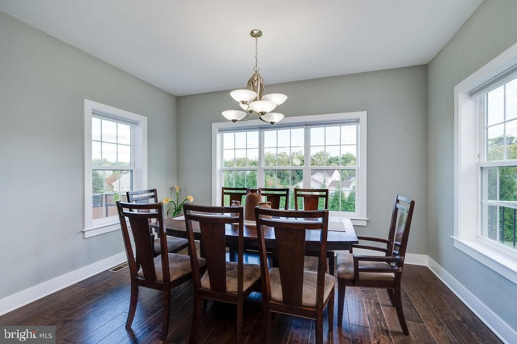 206 Woods Edge Drive photo 10