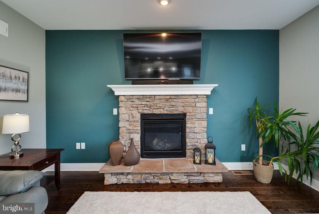 206 Woods Edge Drive photo 12