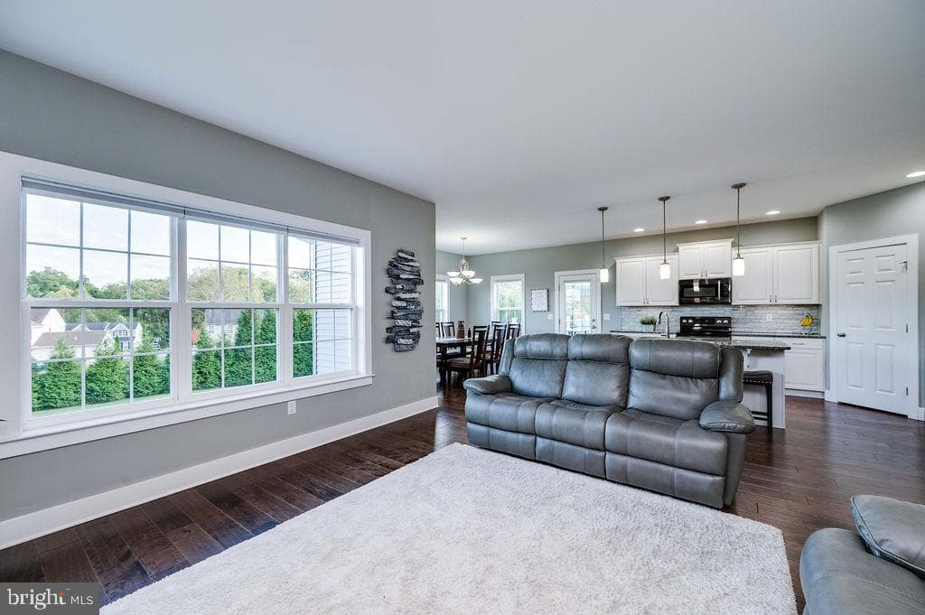 206 Woods Edge Drive photo 13