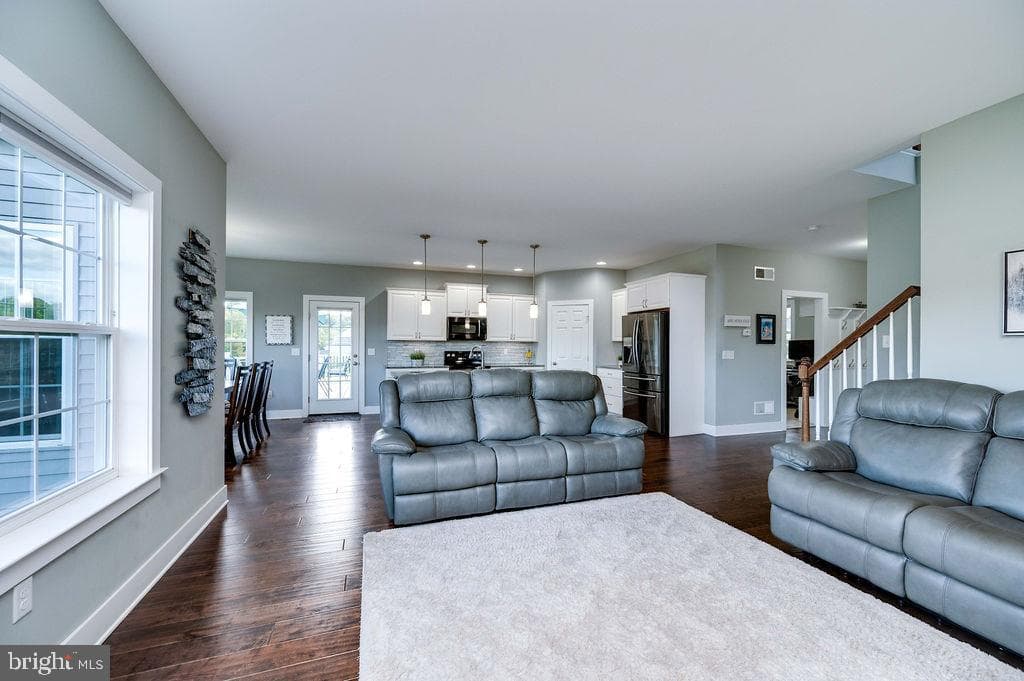 206 Woods Edge Drive photo 14