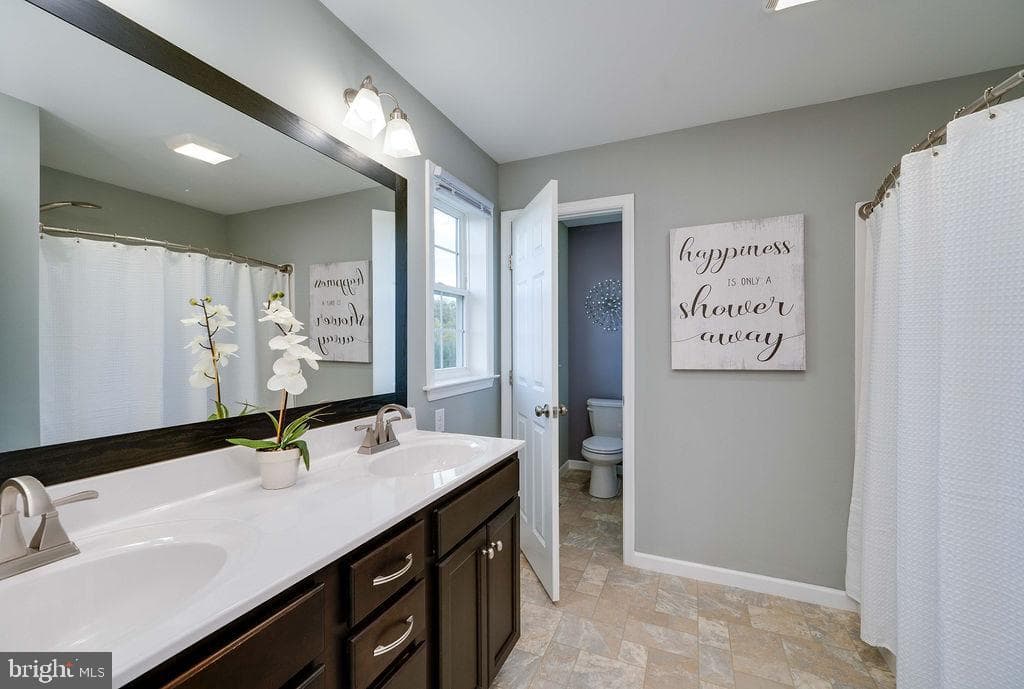 206 Woods Edge Drive photo 18