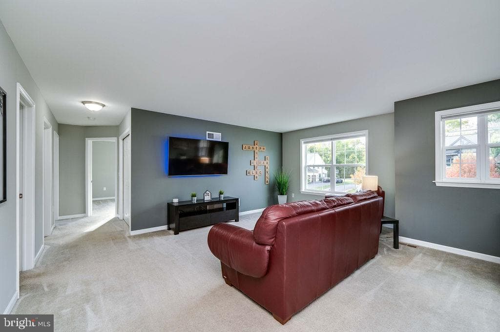 206 Woods Edge Drive photo 19