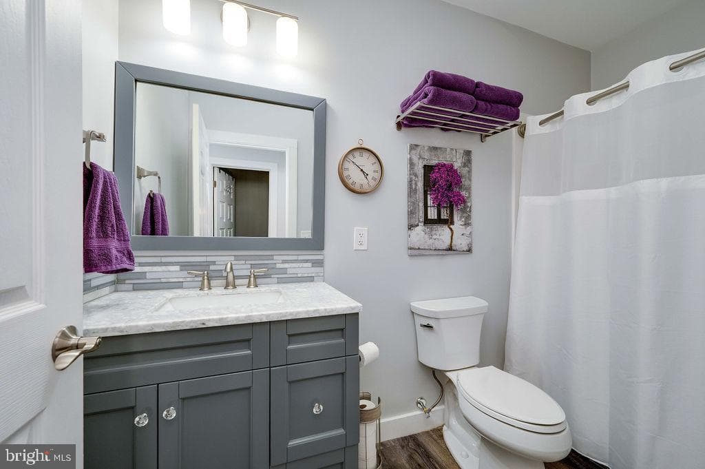 206 Woods Edge Drive photo 36