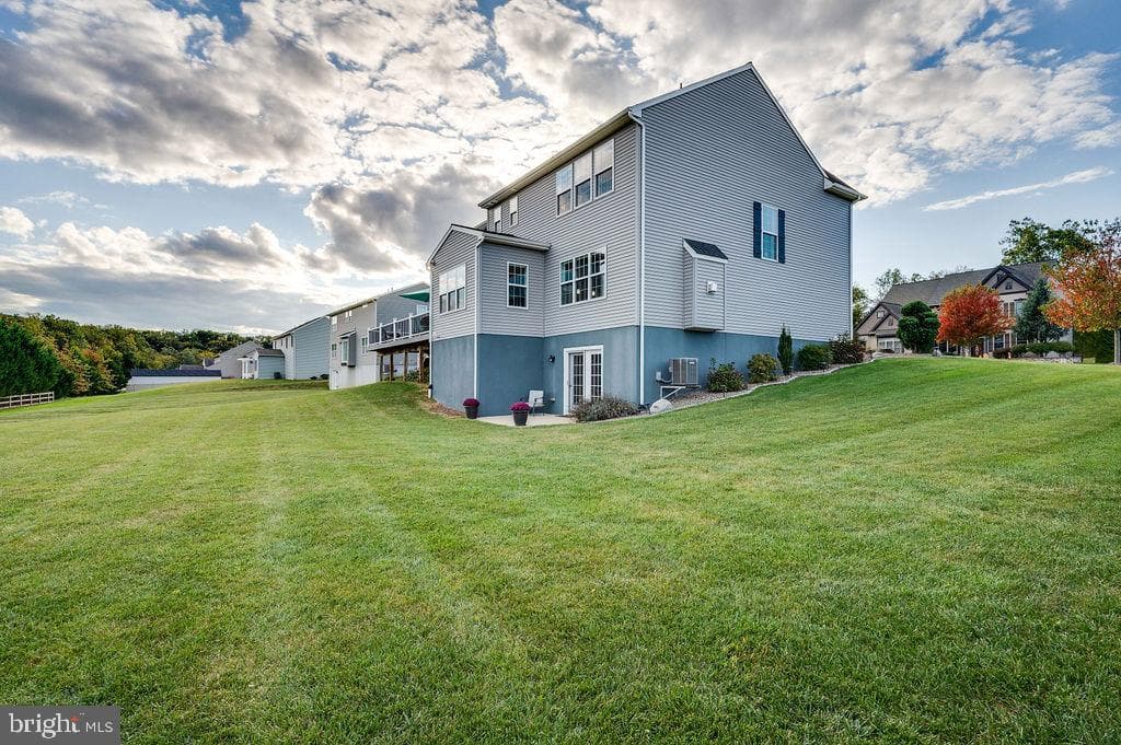 206 Woods Edge Drive photo 55