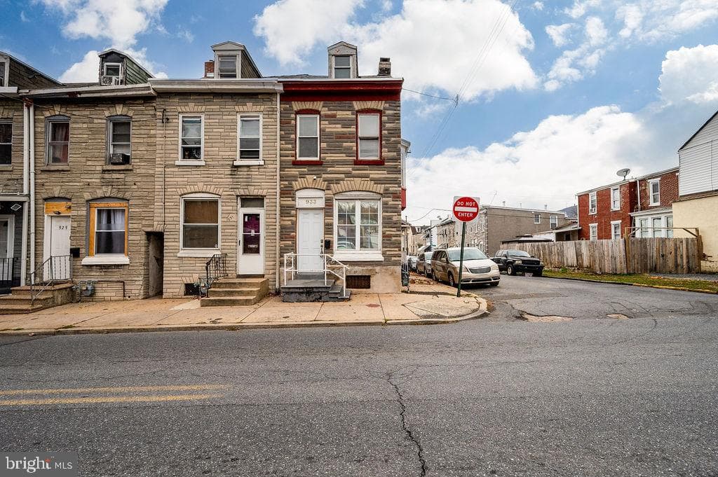 933 Cotton Street photo 2