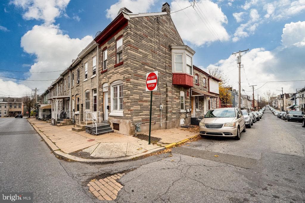 933 Cotton Street photo 4