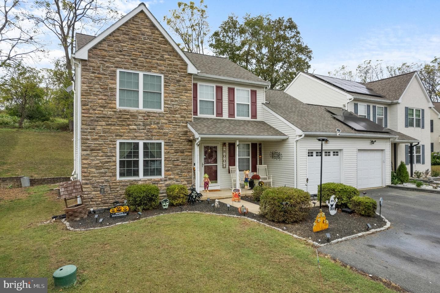58 Villa Avenue photo 2