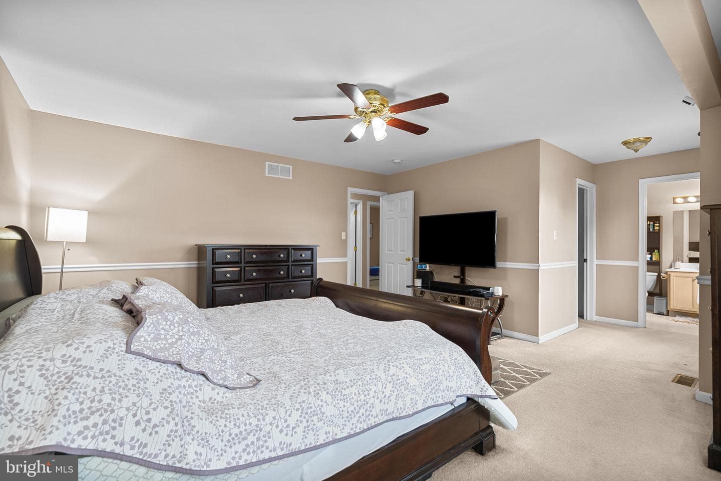 58 Villa Avenue photo 23