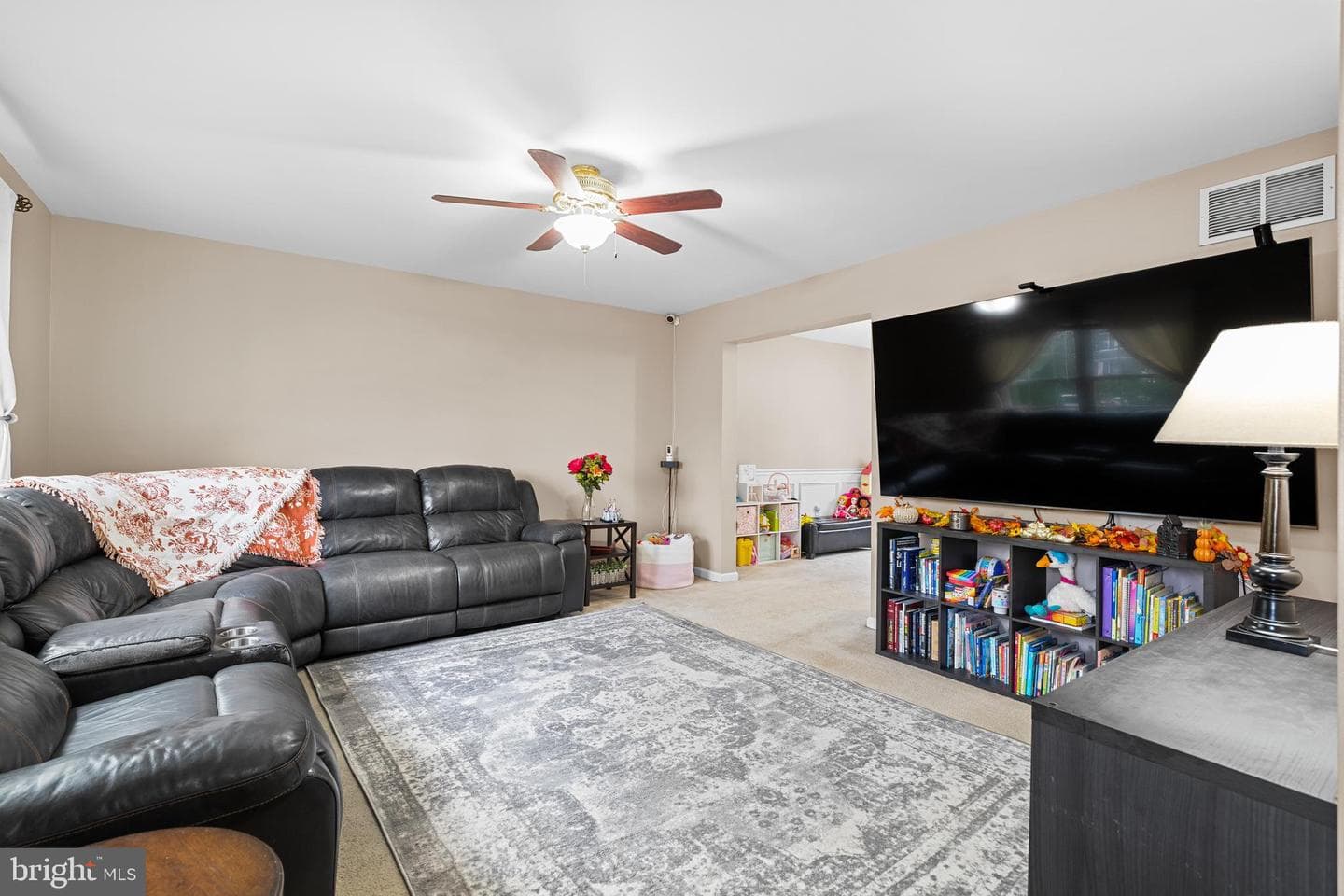 58 Villa Avenue photo 7