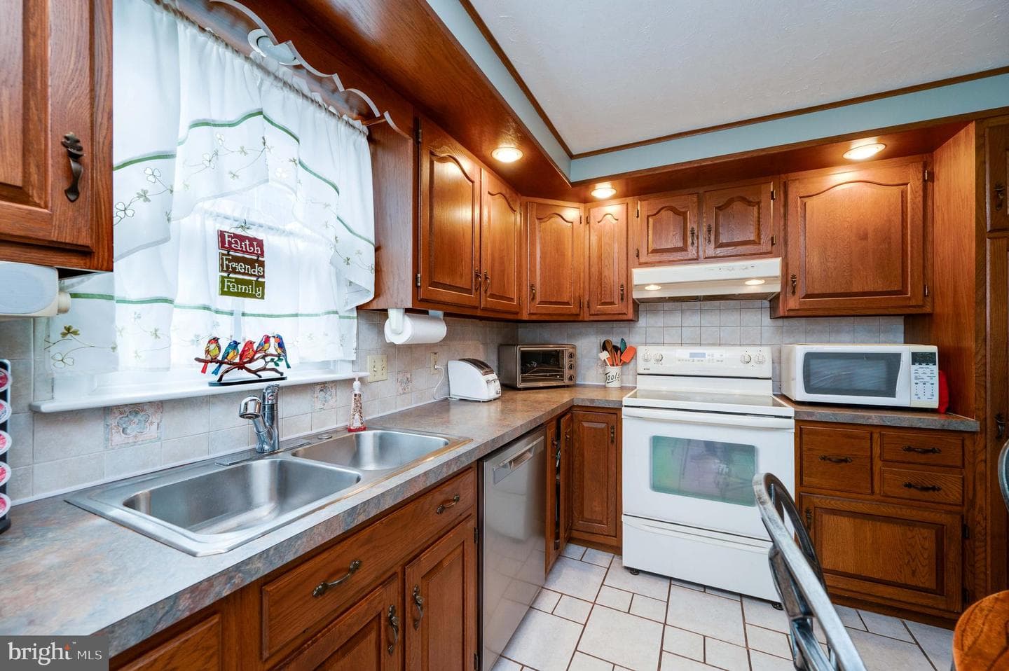 429 W Wyomissing Boulevard photo 12