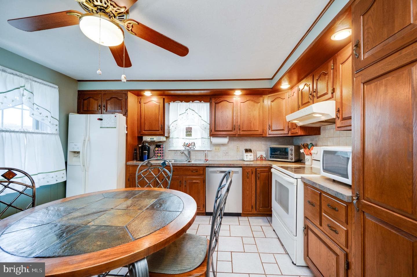 429 W Wyomissing Boulevard photo 8