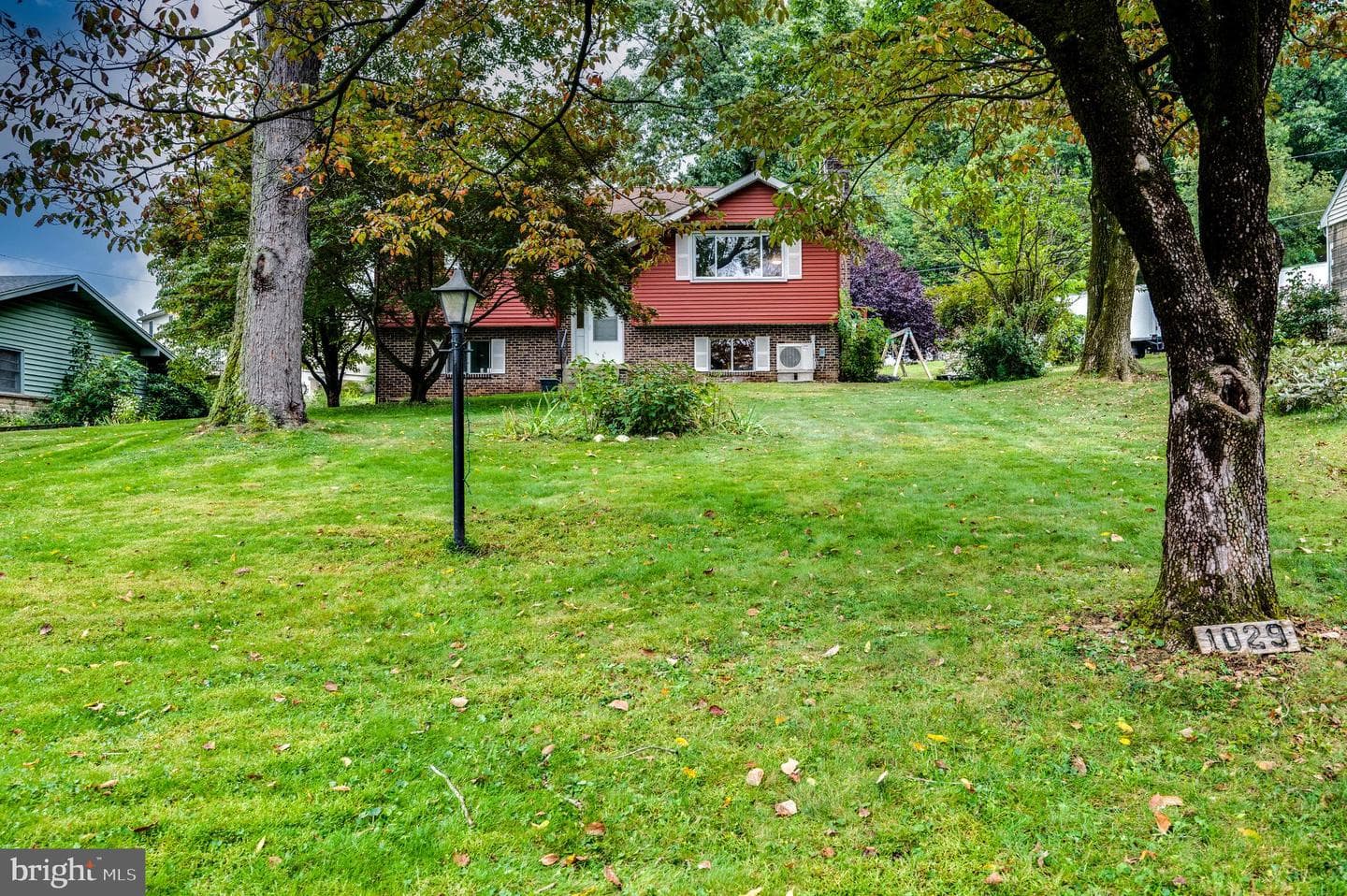 1029 Crestview Avenue photo 44