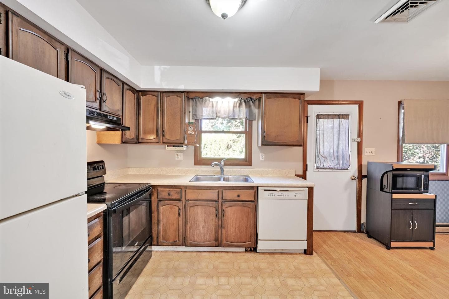 1105 Showers Lane photo 11