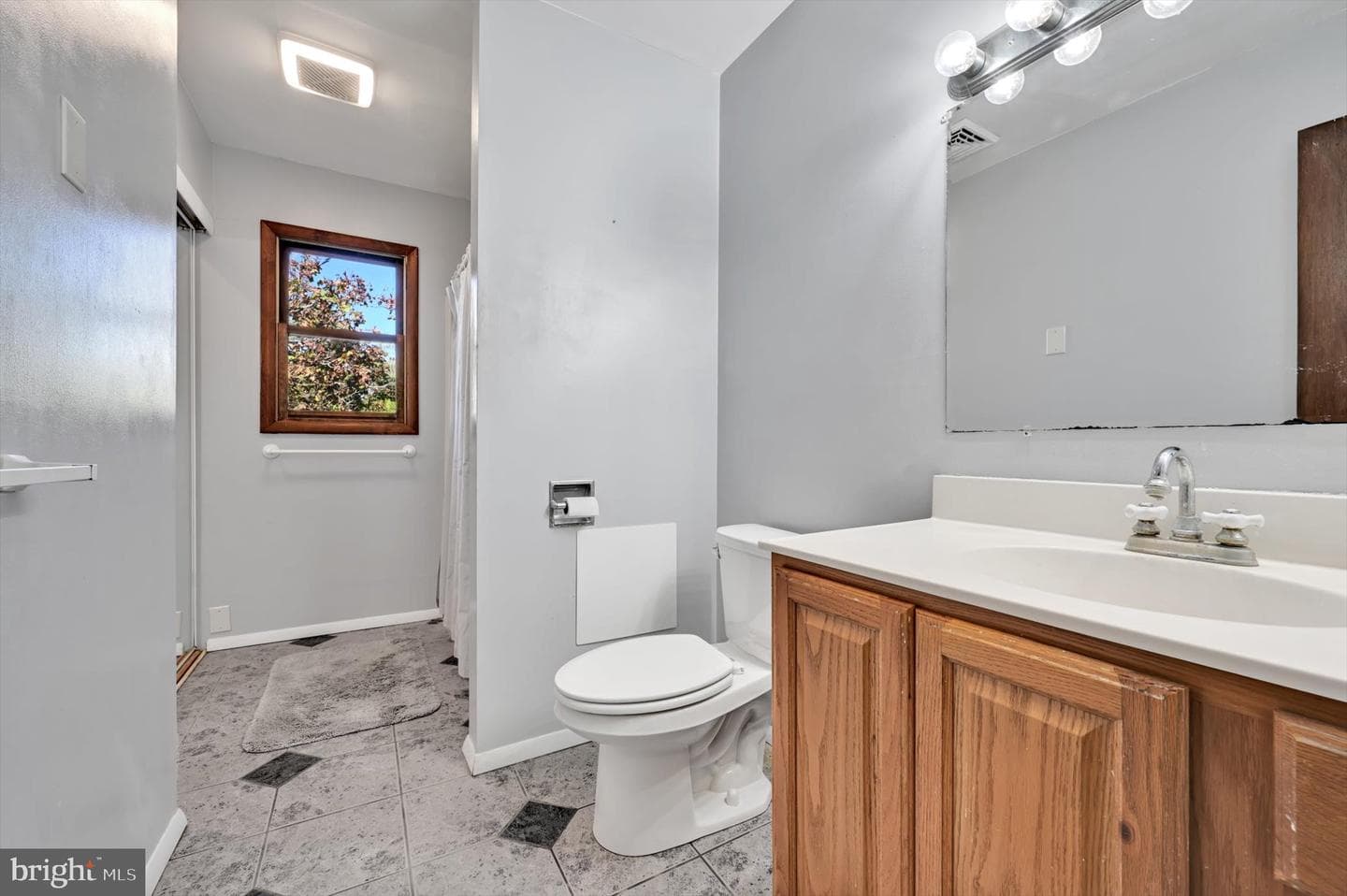 1105 Showers Lane photo 17
