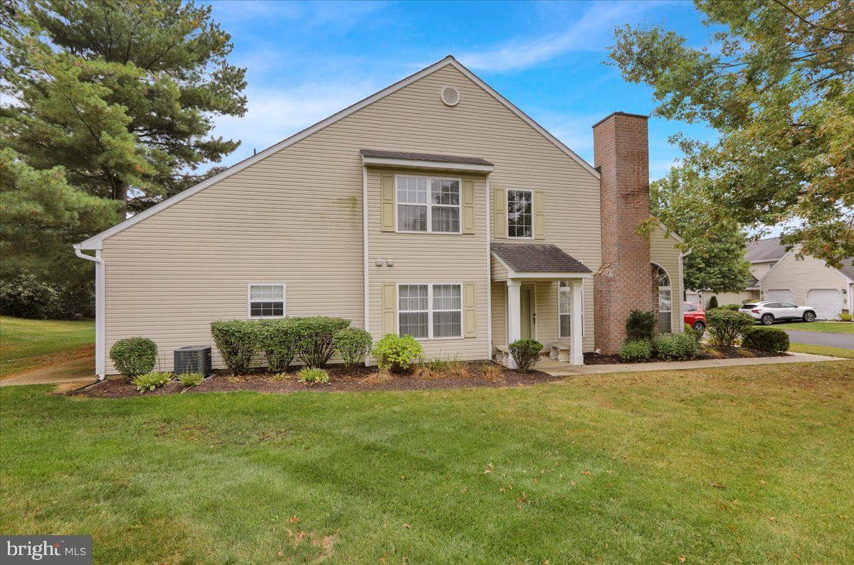 137 Hickory Lane photo 3