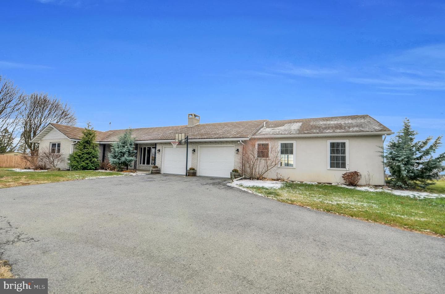 221 Hartman Road photo 3