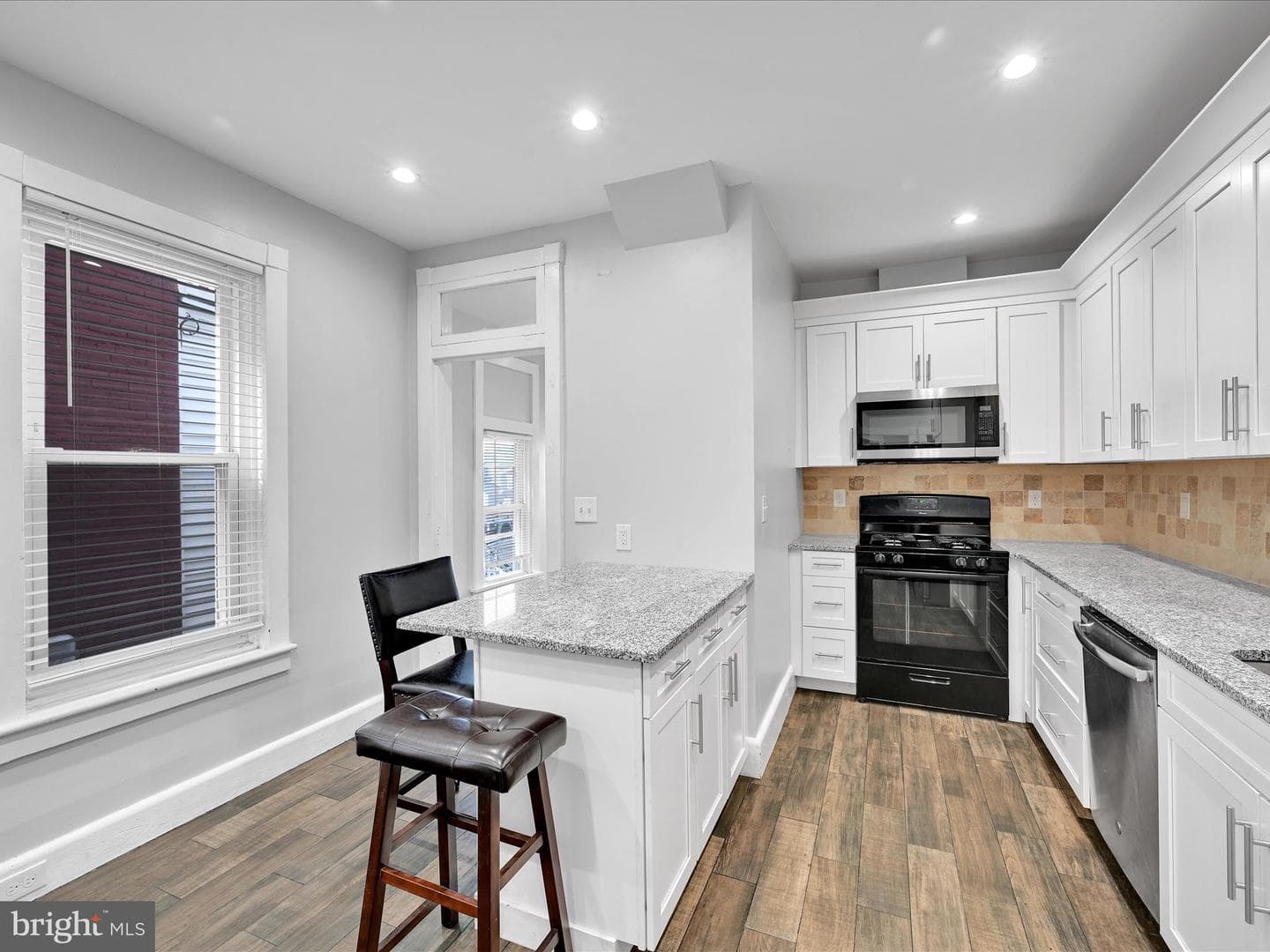 415 Franklin Street photo 12