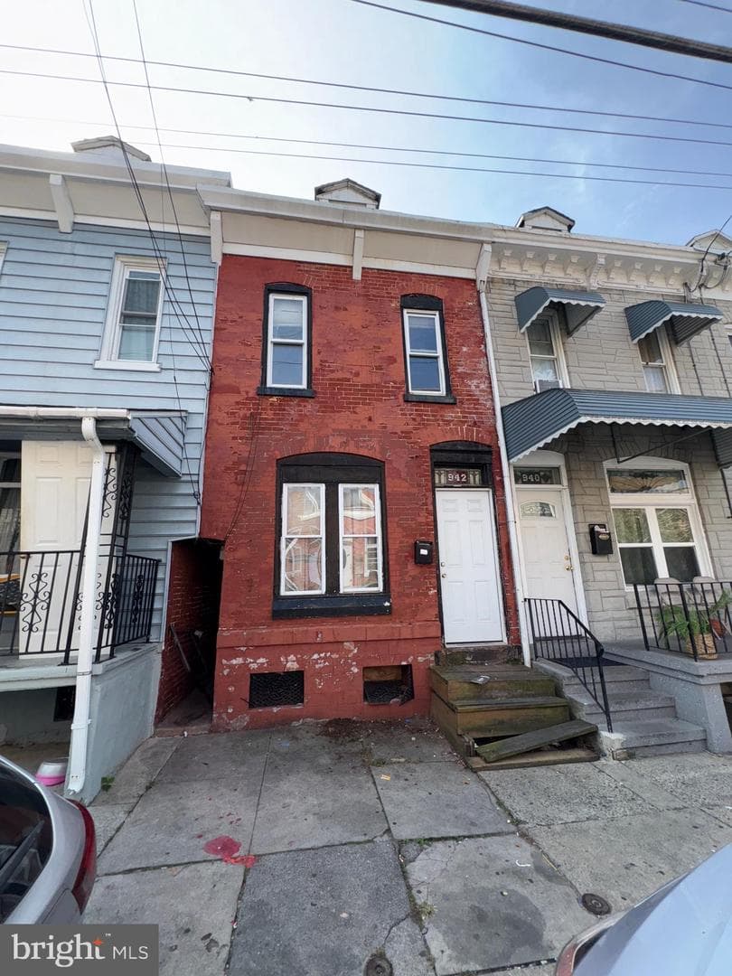 942 Muhlenberg Street