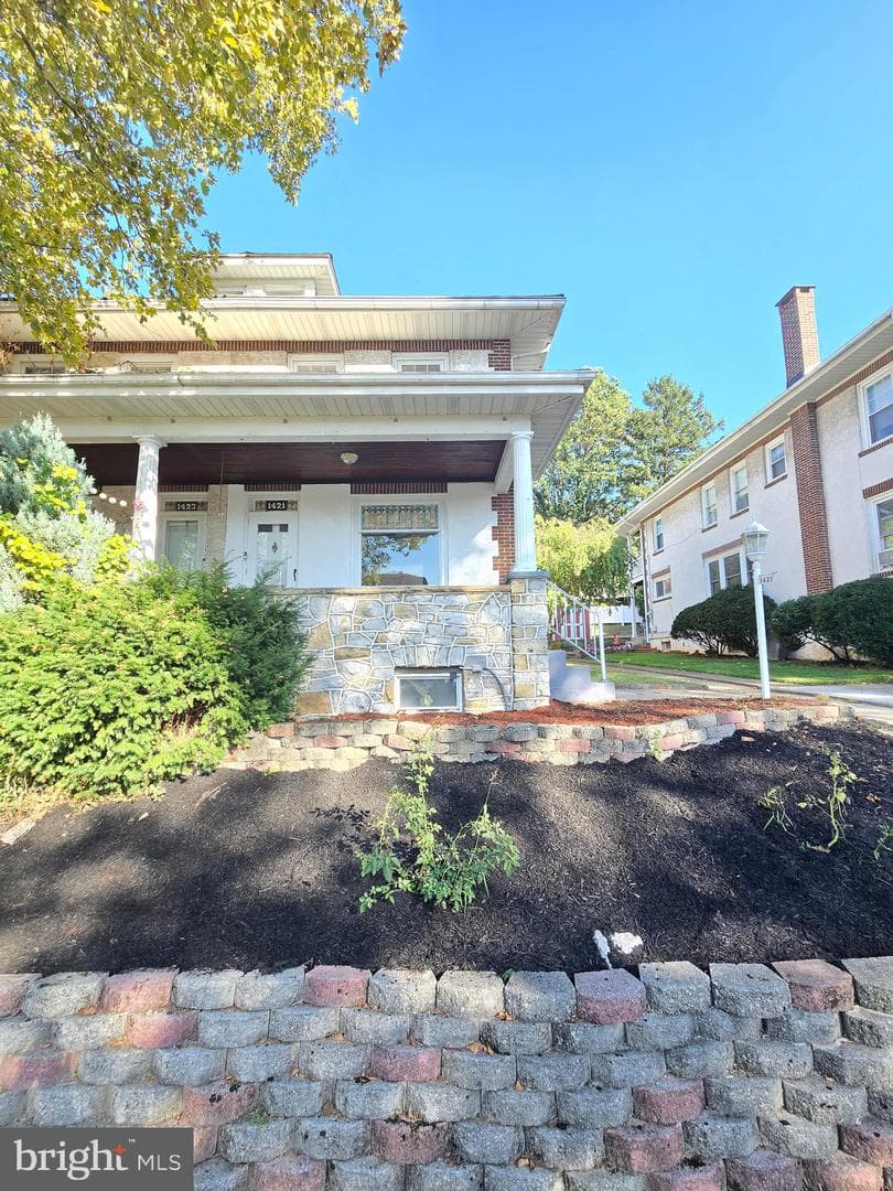 1421 Palm Street photo 2