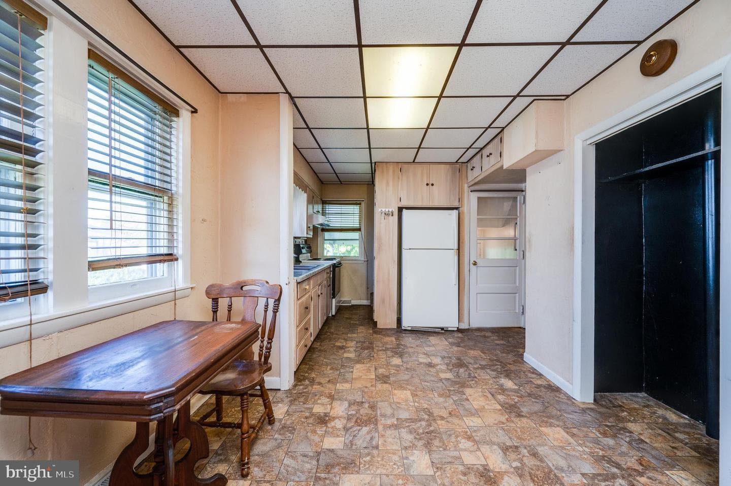 307 E Washington Street photo 10