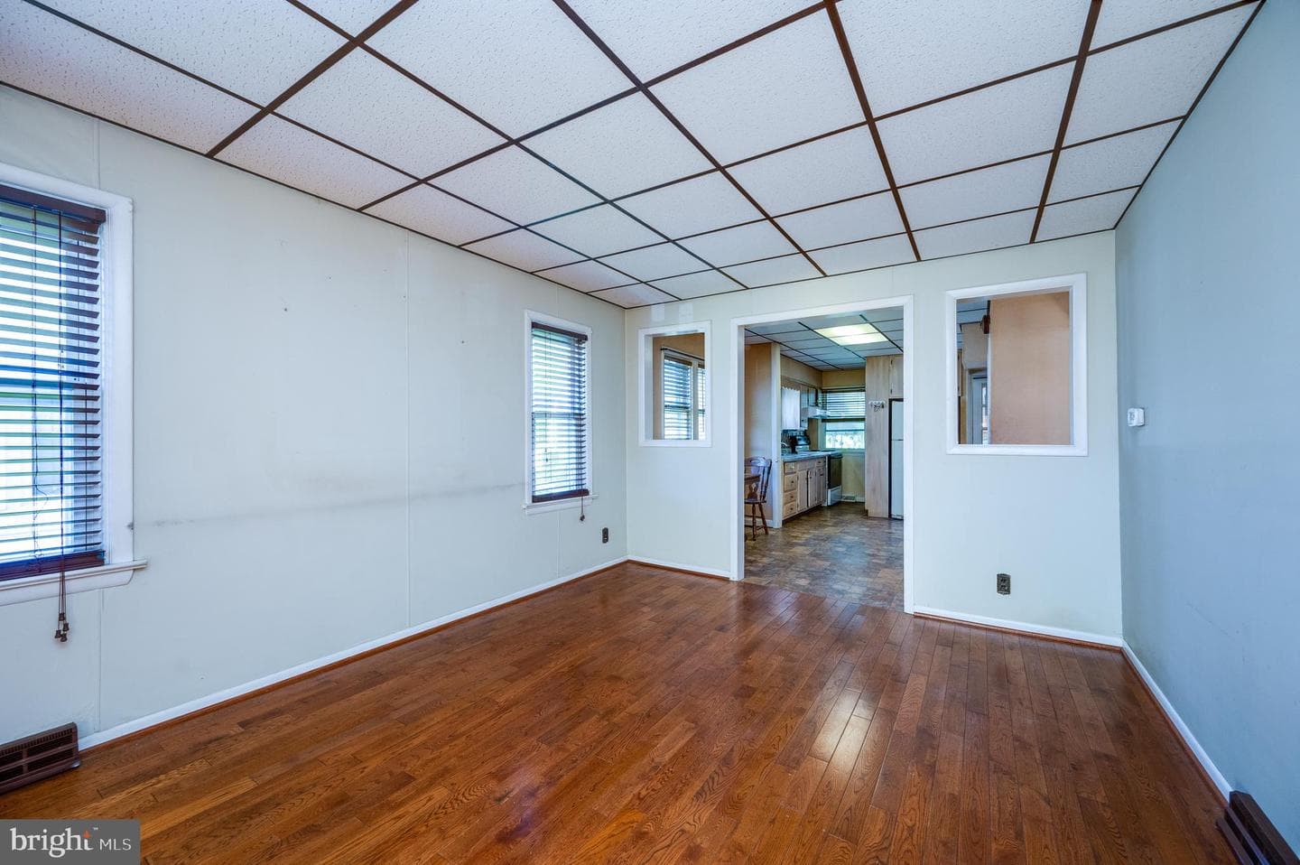 307 E Washington Street photo 14