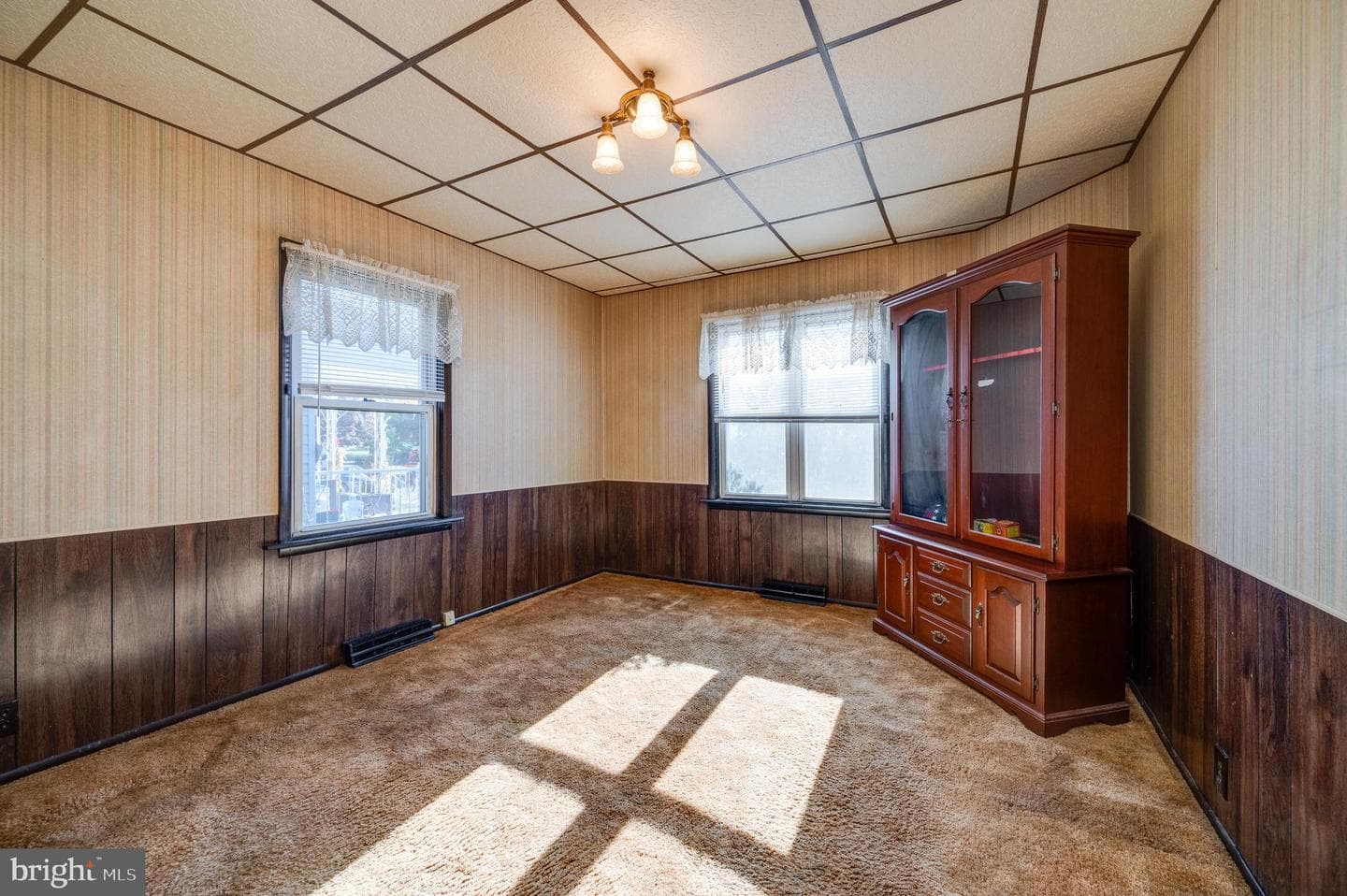 307 E Washington Street photo 17