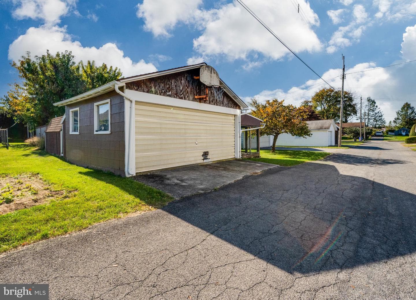 307 E Washington Street photo 44