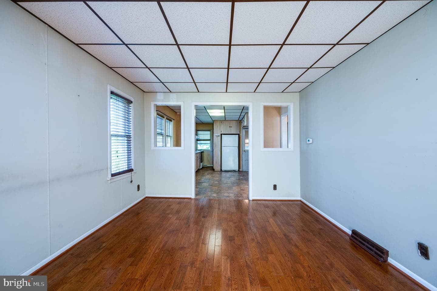 307 E Washington Street photo 9