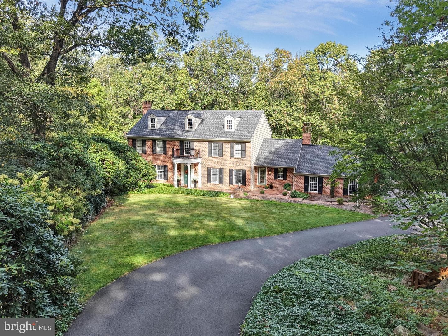 601 Briarwood Drive photo 2