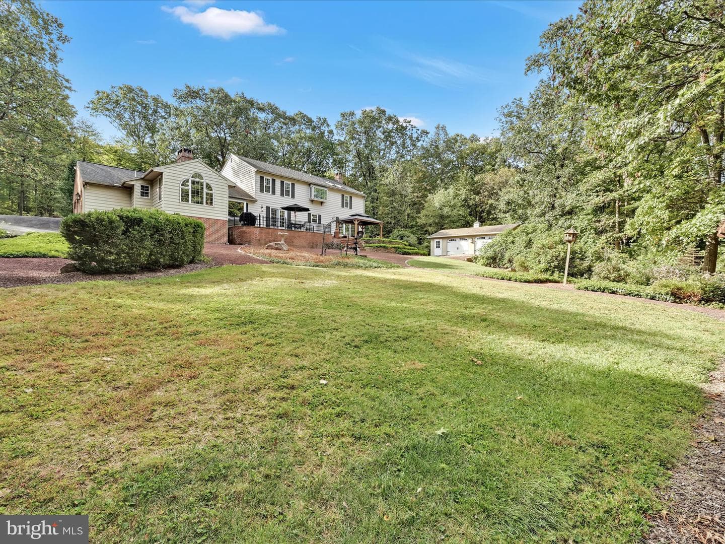 601 Briarwood Drive photo 54