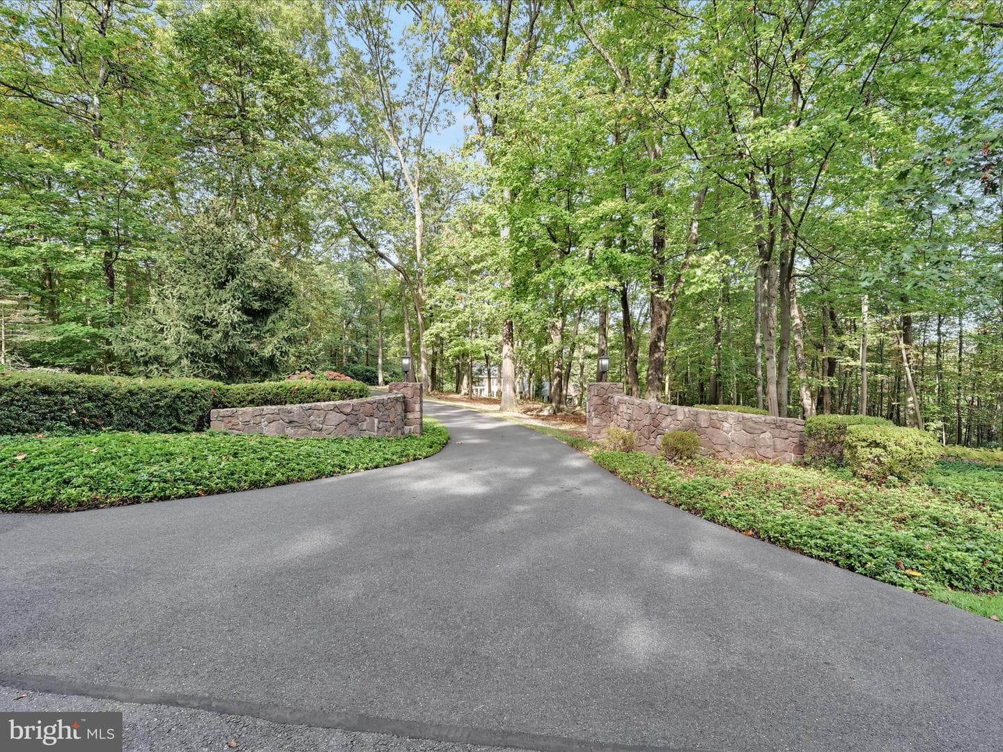 601 Briarwood Drive photo 57