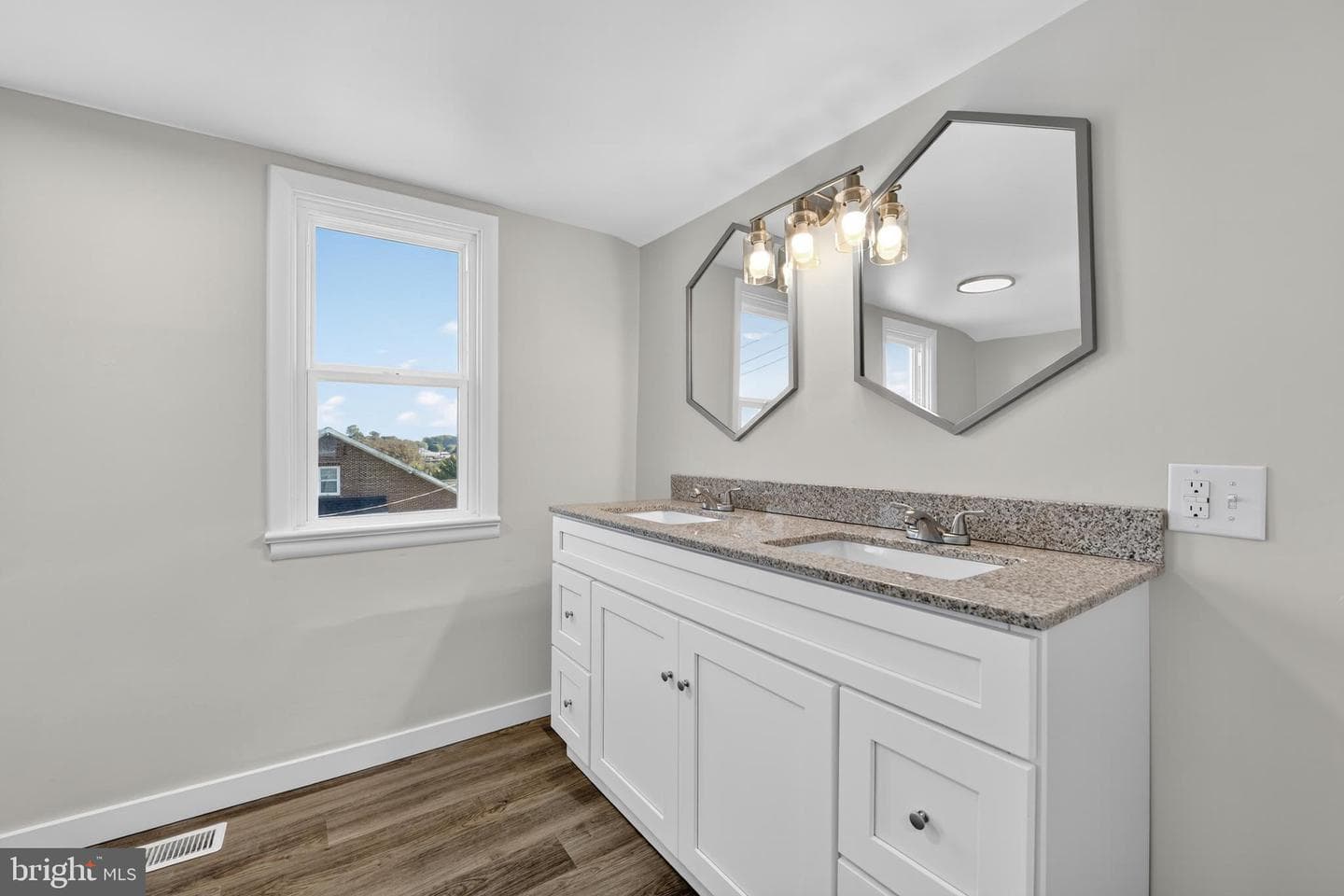 210 Wentz Street photo 16