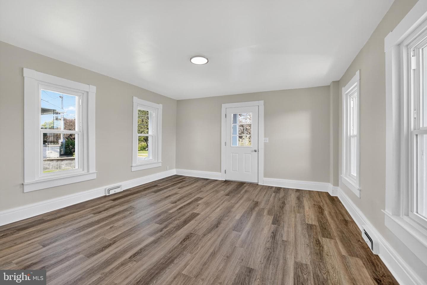 210 Wentz Street photo 6