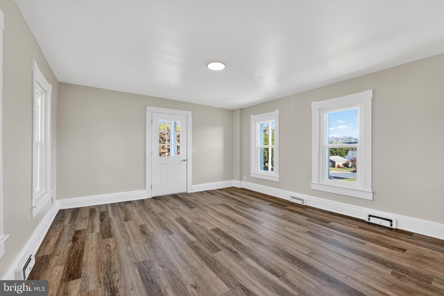 210 Wentz Street photo 7