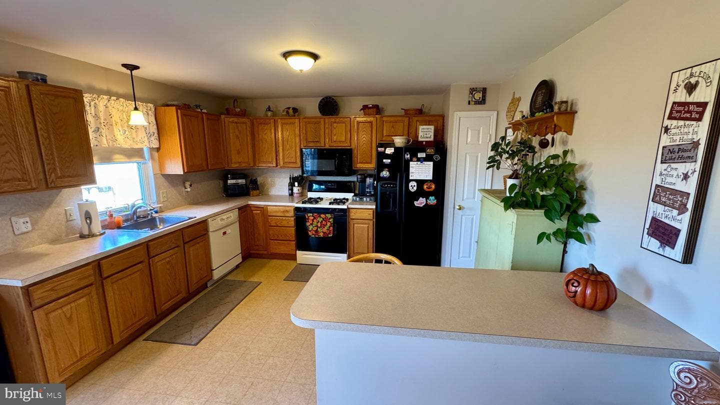 281 N View Road photo 2