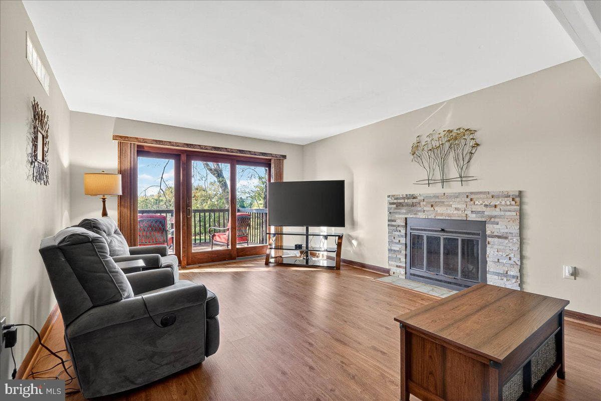 18 Golfview Lane photo 11