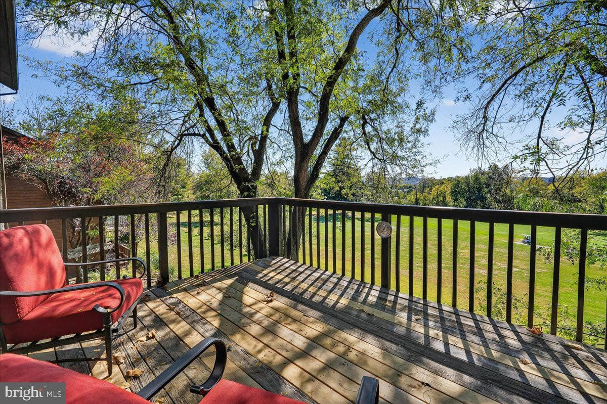 18 Golfview Lane photo 34