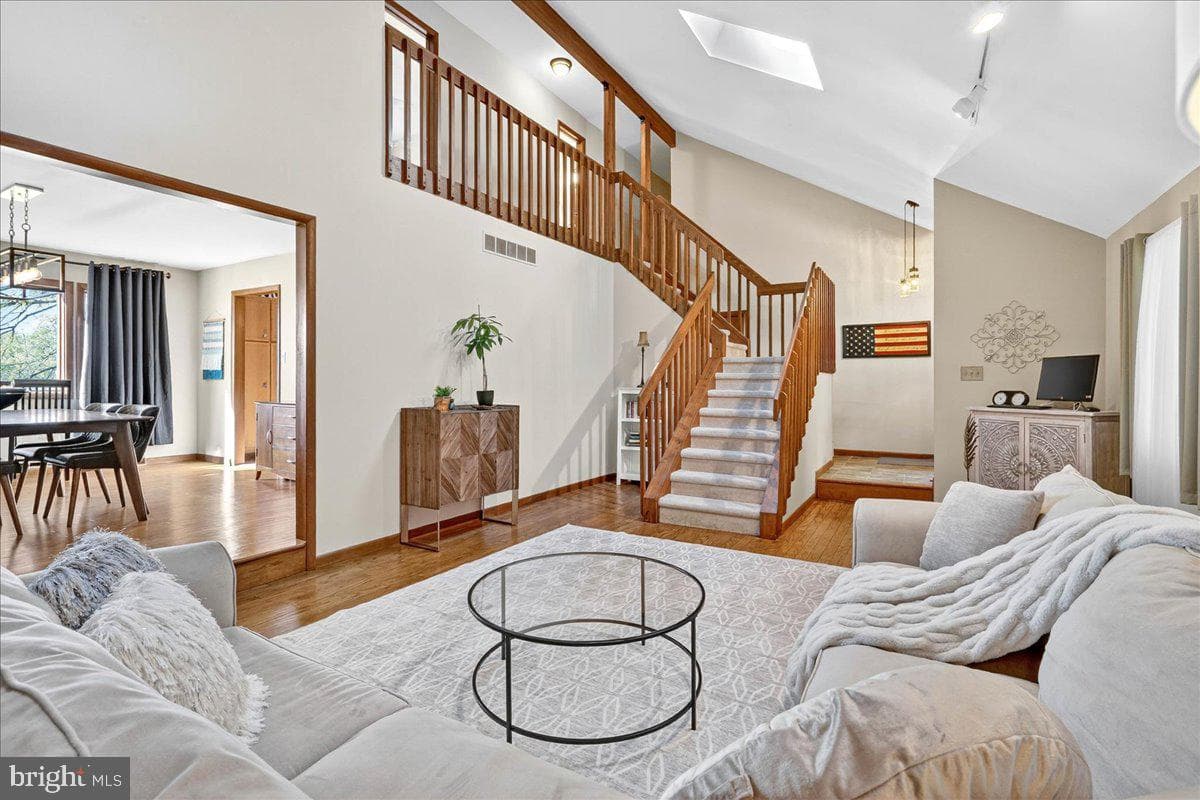 18 Golfview Lane photo 4