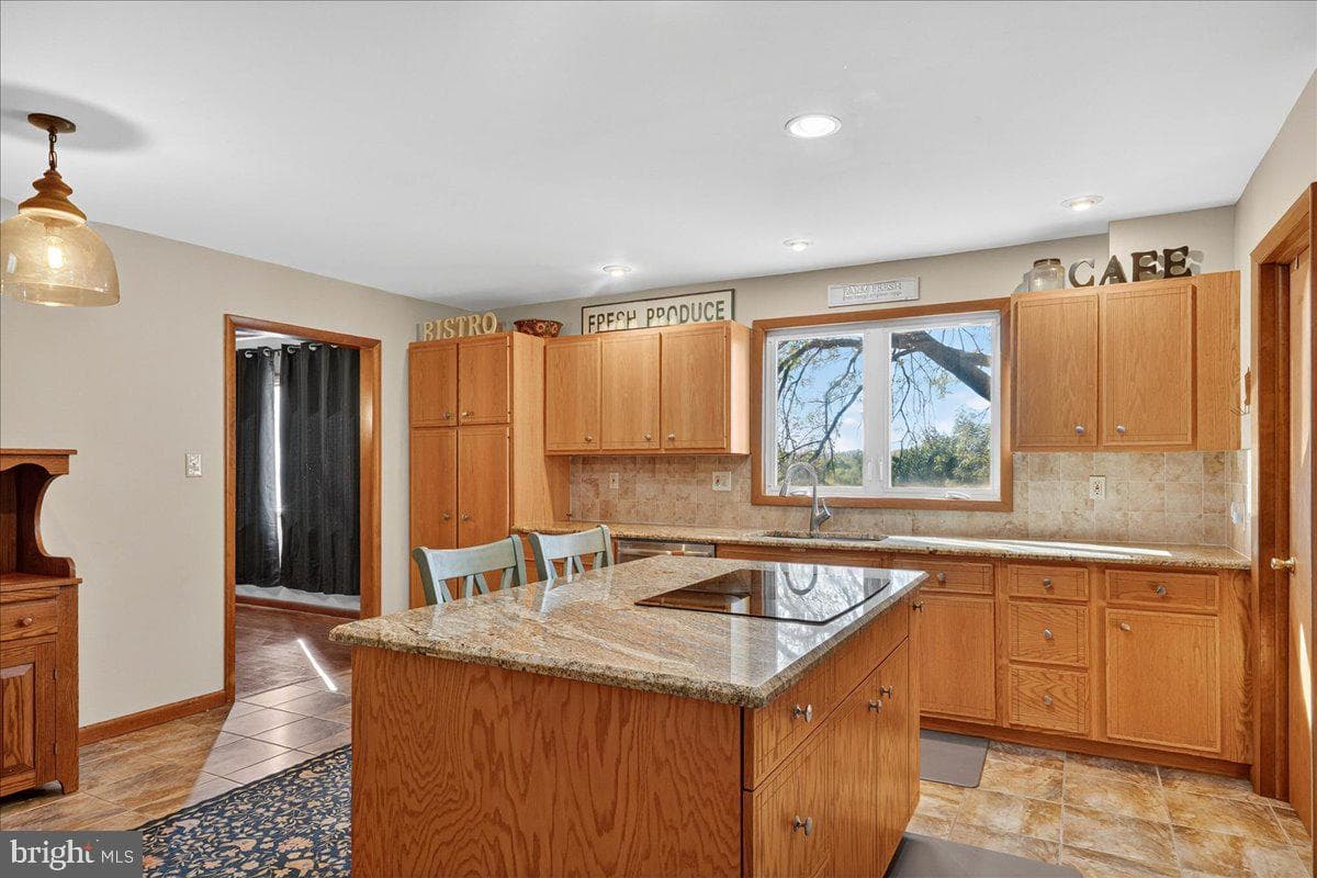 18 Golfview Lane photo 6