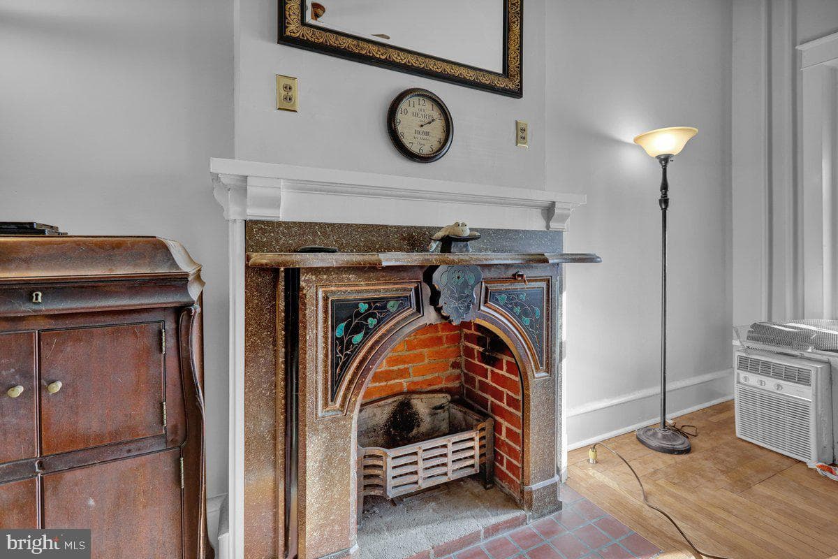 161 W High Street photo 10