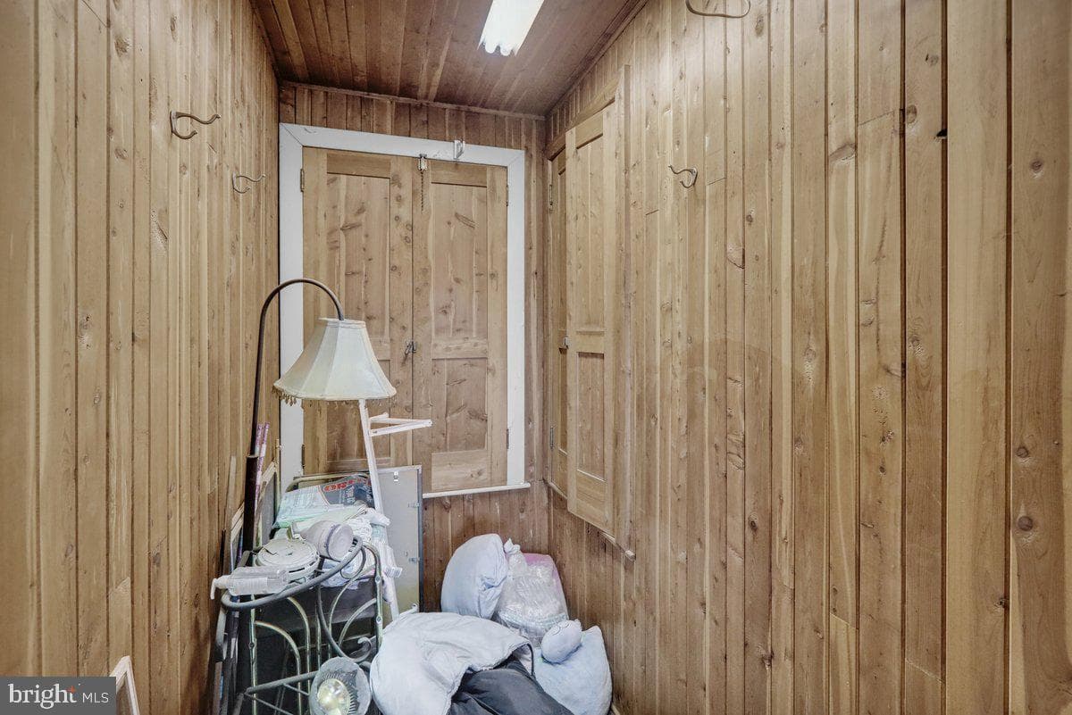 161 W High Street photo 22