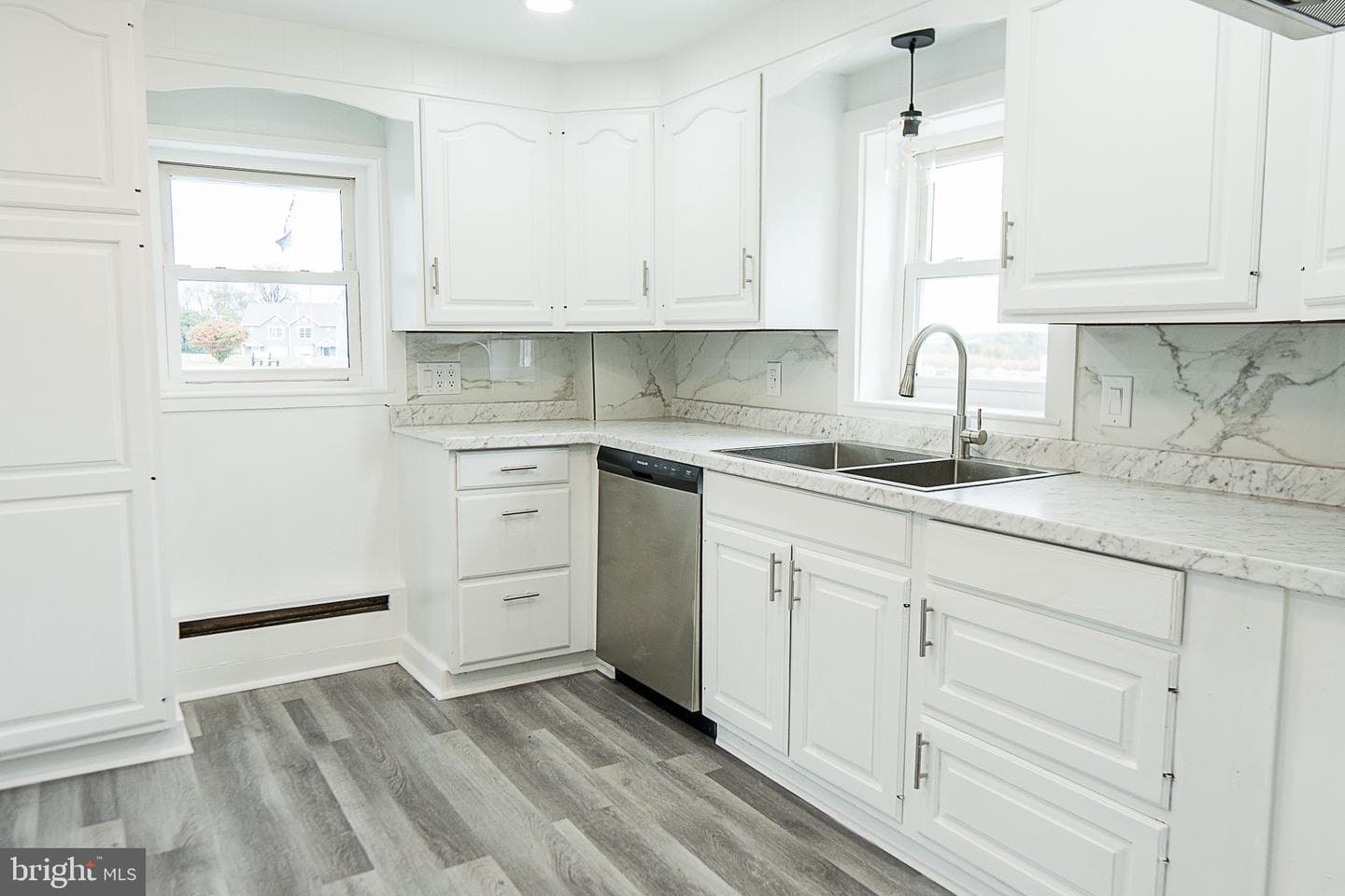 12 E Mill Street photo 14