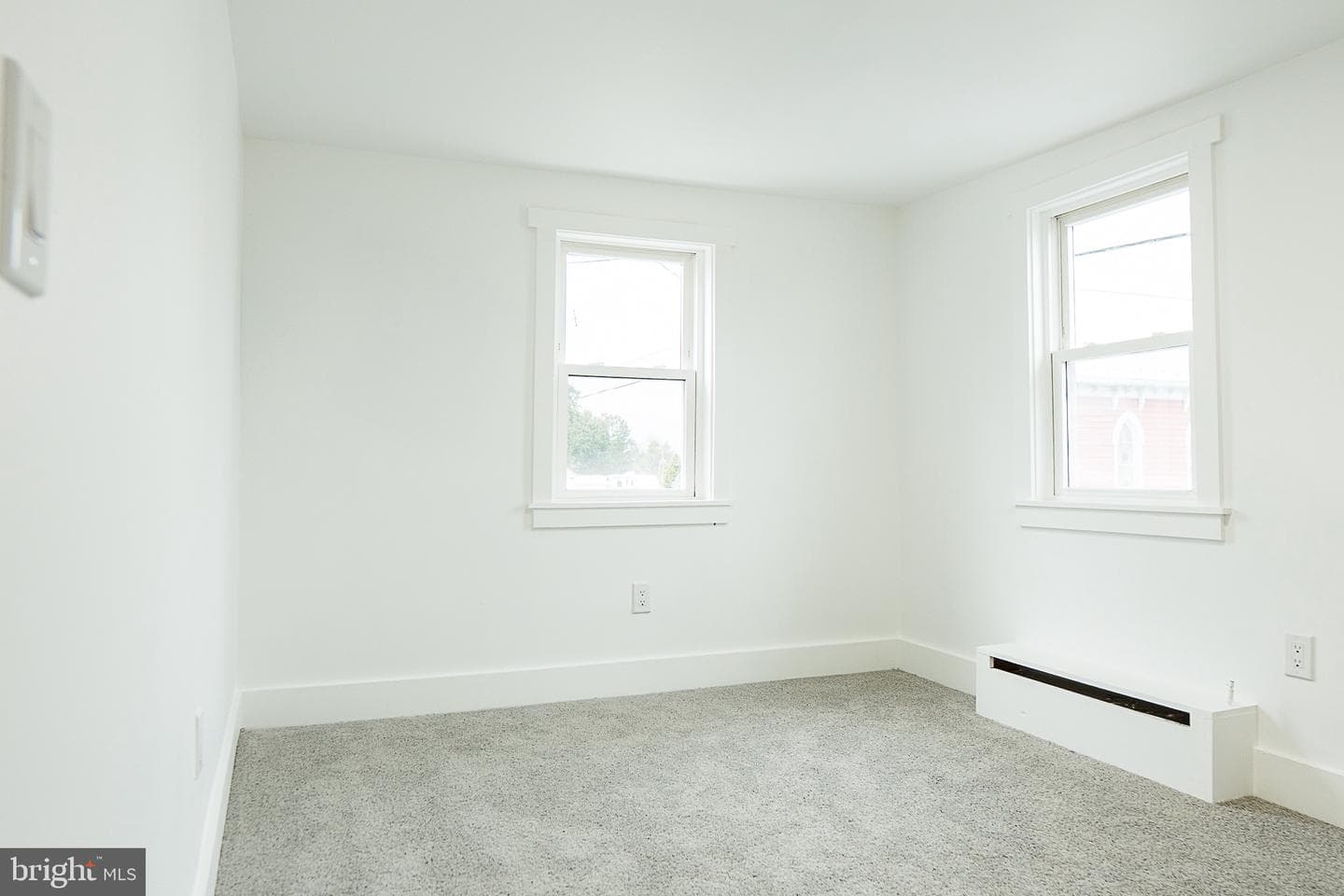 12 E Mill Street photo 23