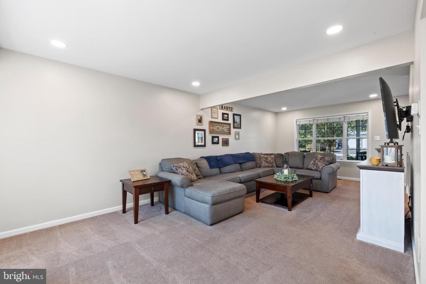 38 Laura Drive photo 11
