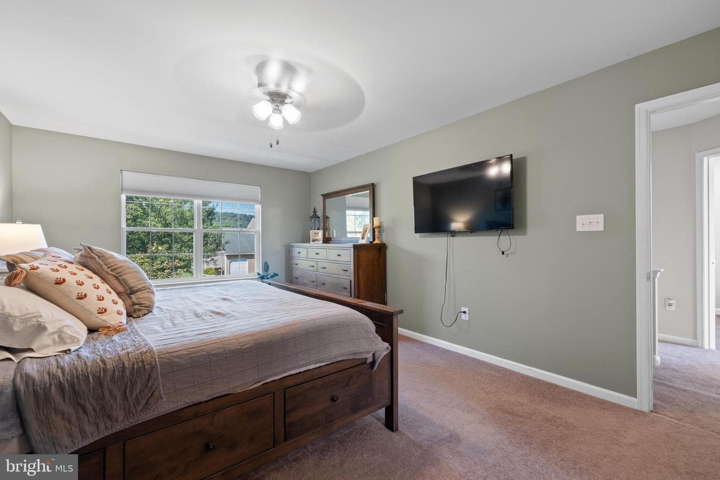 38 Laura Drive photo 14